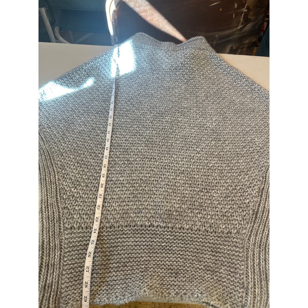 Elsamanda Chunky Knitted Alpaca Poncho Sweater - Picture 6 of 6